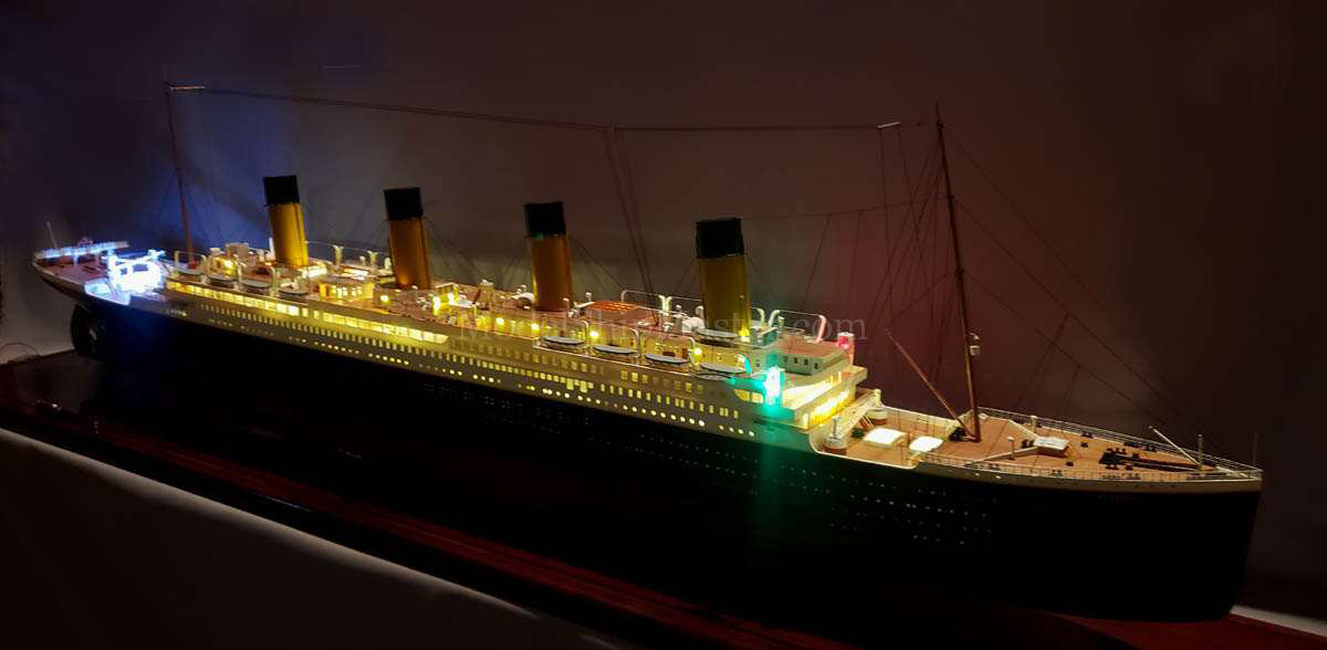 titanic model